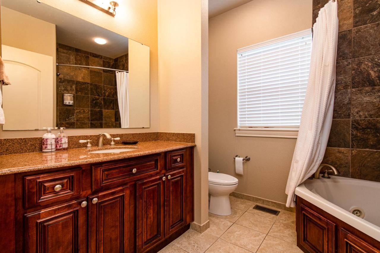 Two Bedroom Villa In The Heart Of Branson! Extérieur photo