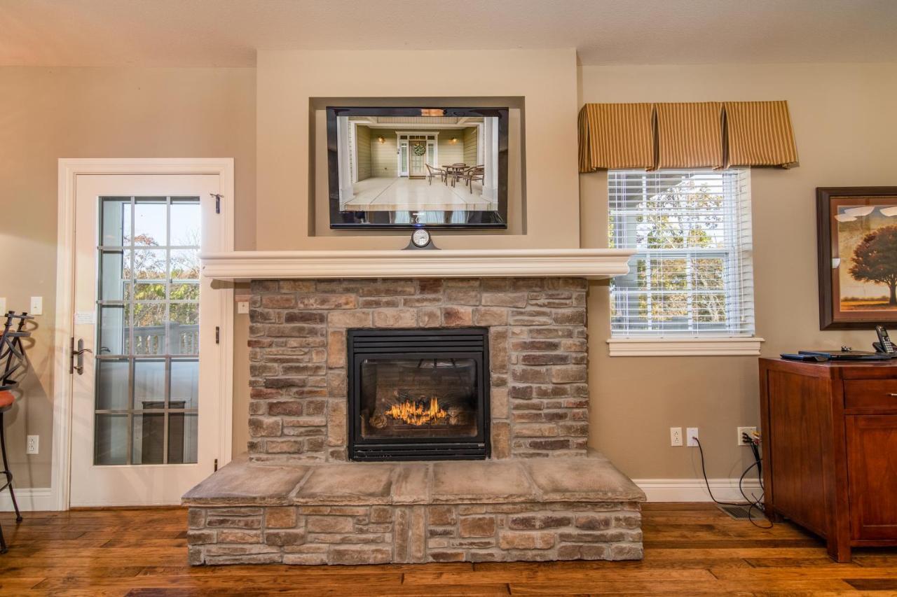 Two Bedroom Villa In The Heart Of Branson! Extérieur photo